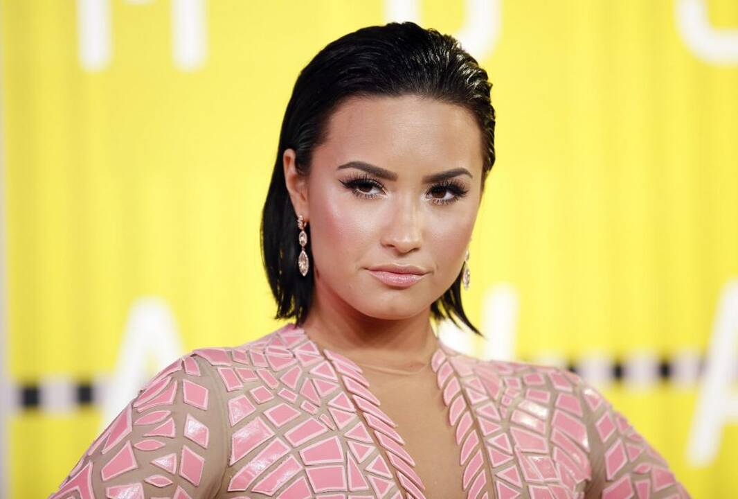 MTV muzikos apdovanojimų ceremonija 2015