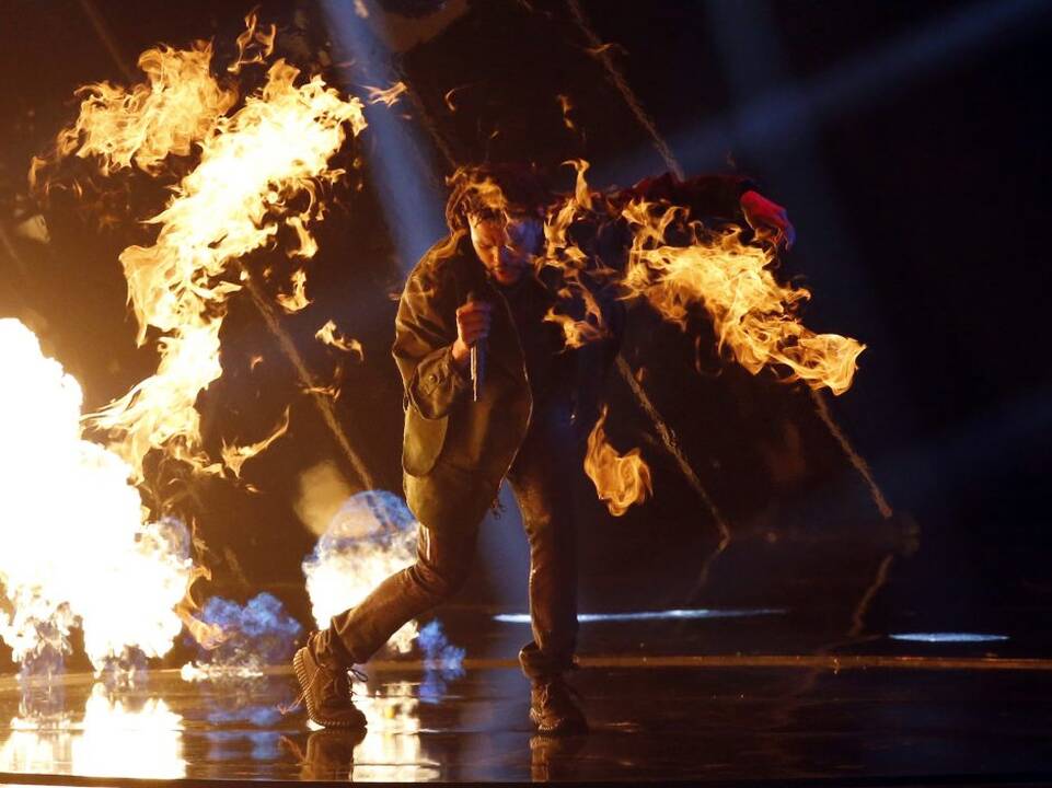 MTV muzikos apdovanojimų ceremonija 2015