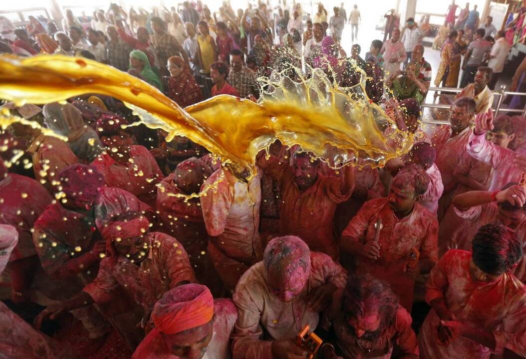Spalvingoji Holi šventė Indijoje