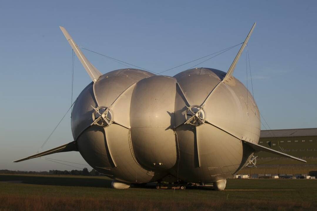 Didžiausias pasaulyje orlaivis „Airlander 10“