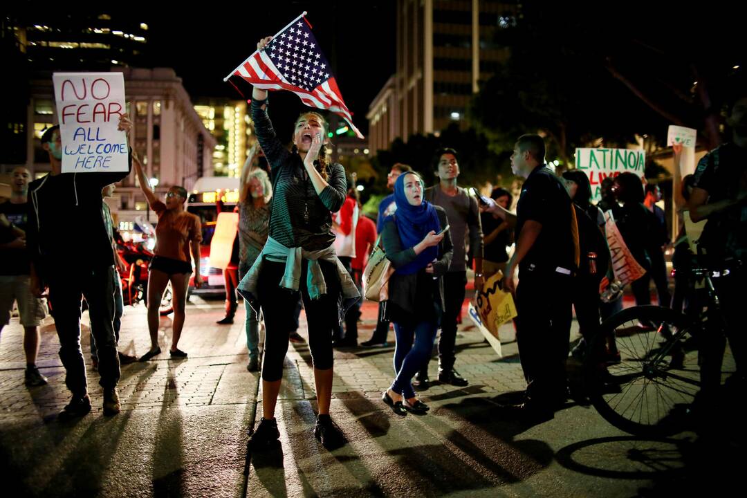 Amerikoje – masiniai protestai prieš D. Trumpą 