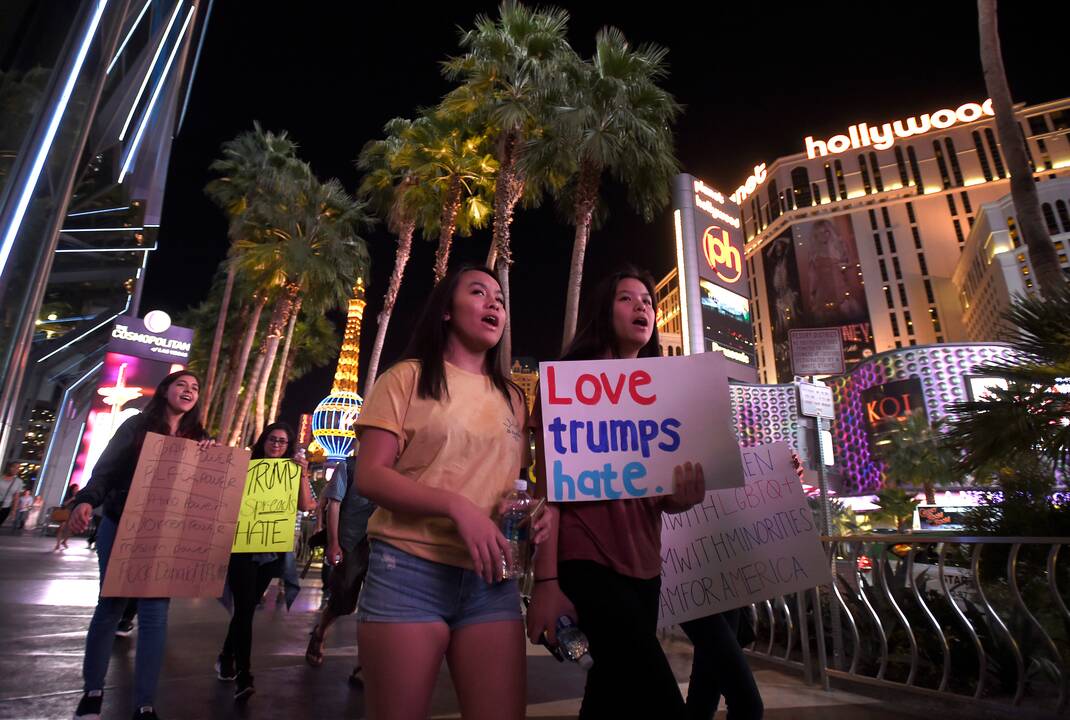 Amerikoje – masiniai protestai prieš D. Trumpą 