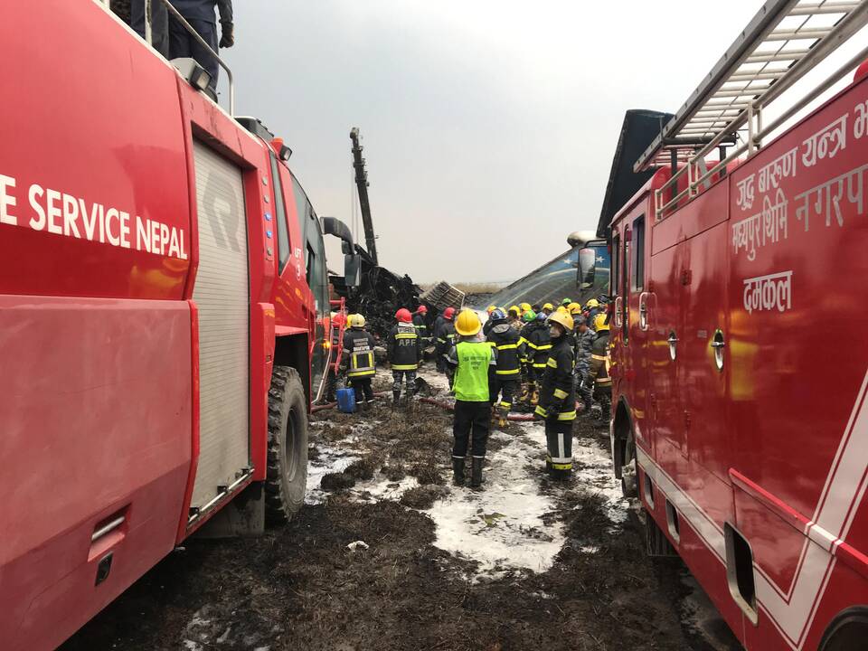 Nepale sudužęs keleivinis lėktuvas