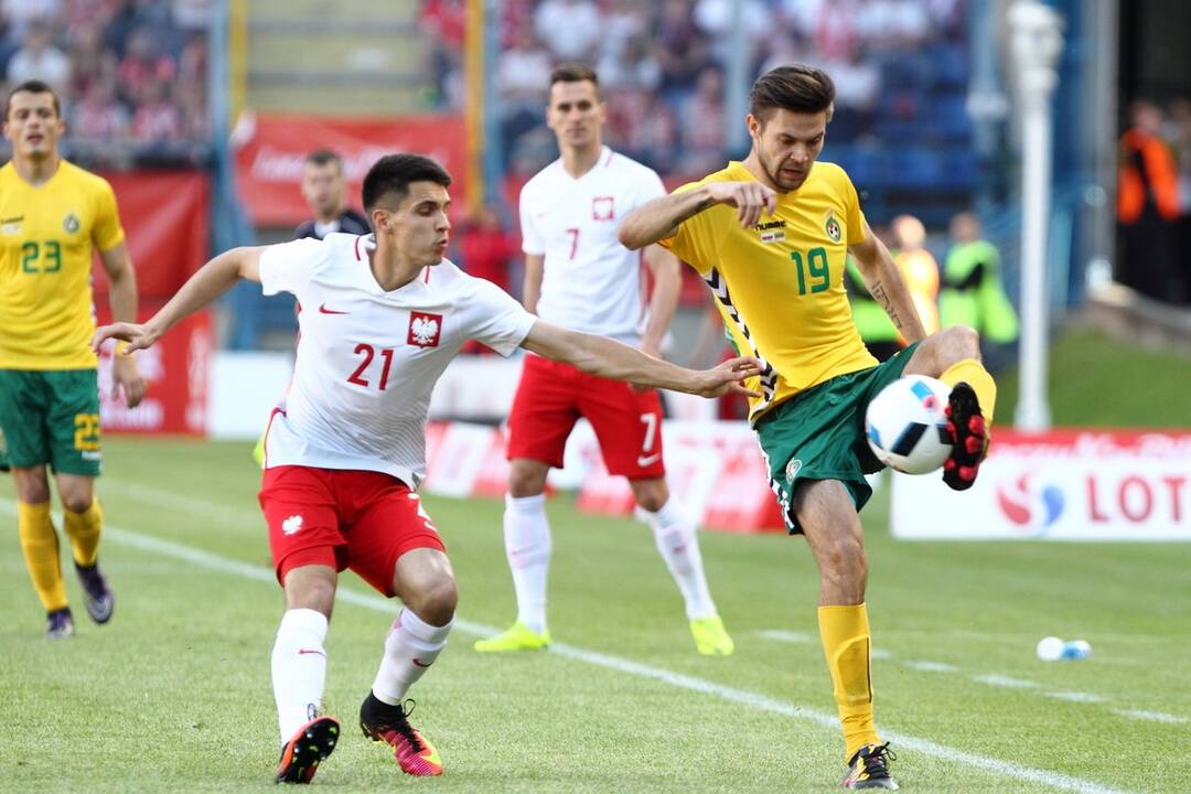 Futbolas: Lenkija - Lietuva 0:0