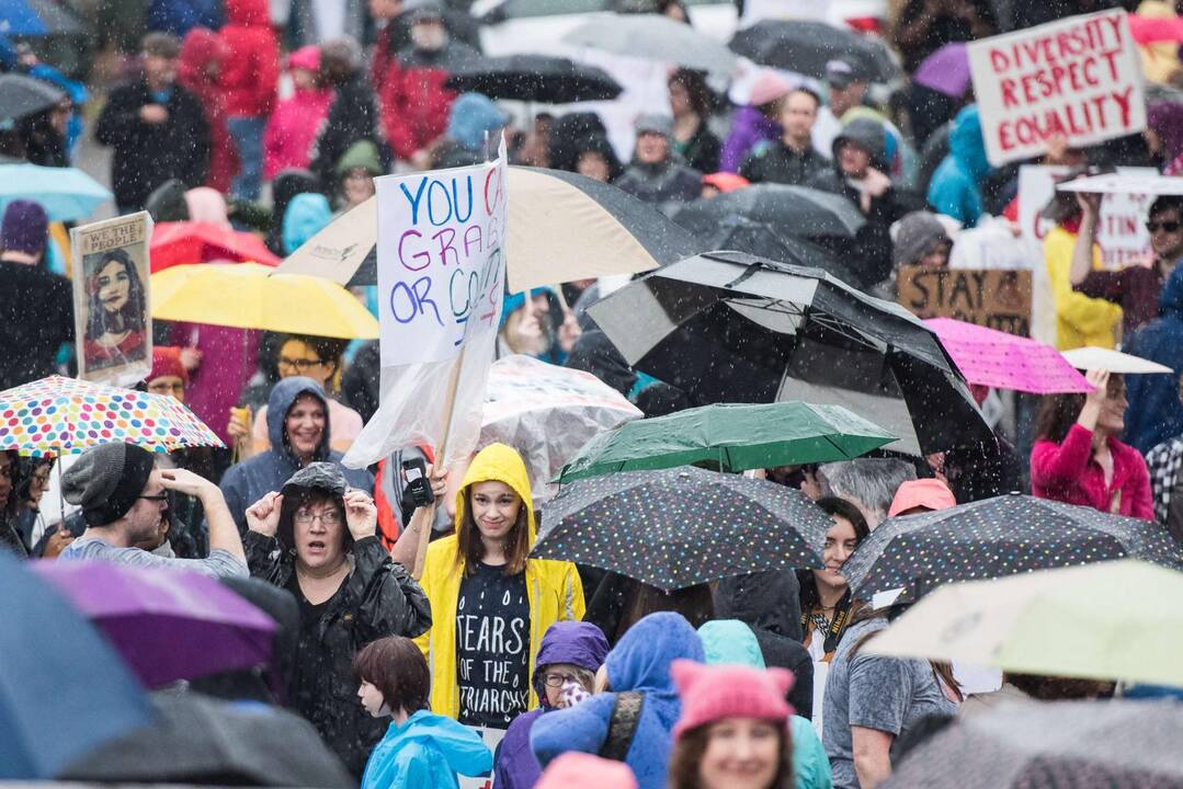 Moterys protestuoja prieš D. Trumpą