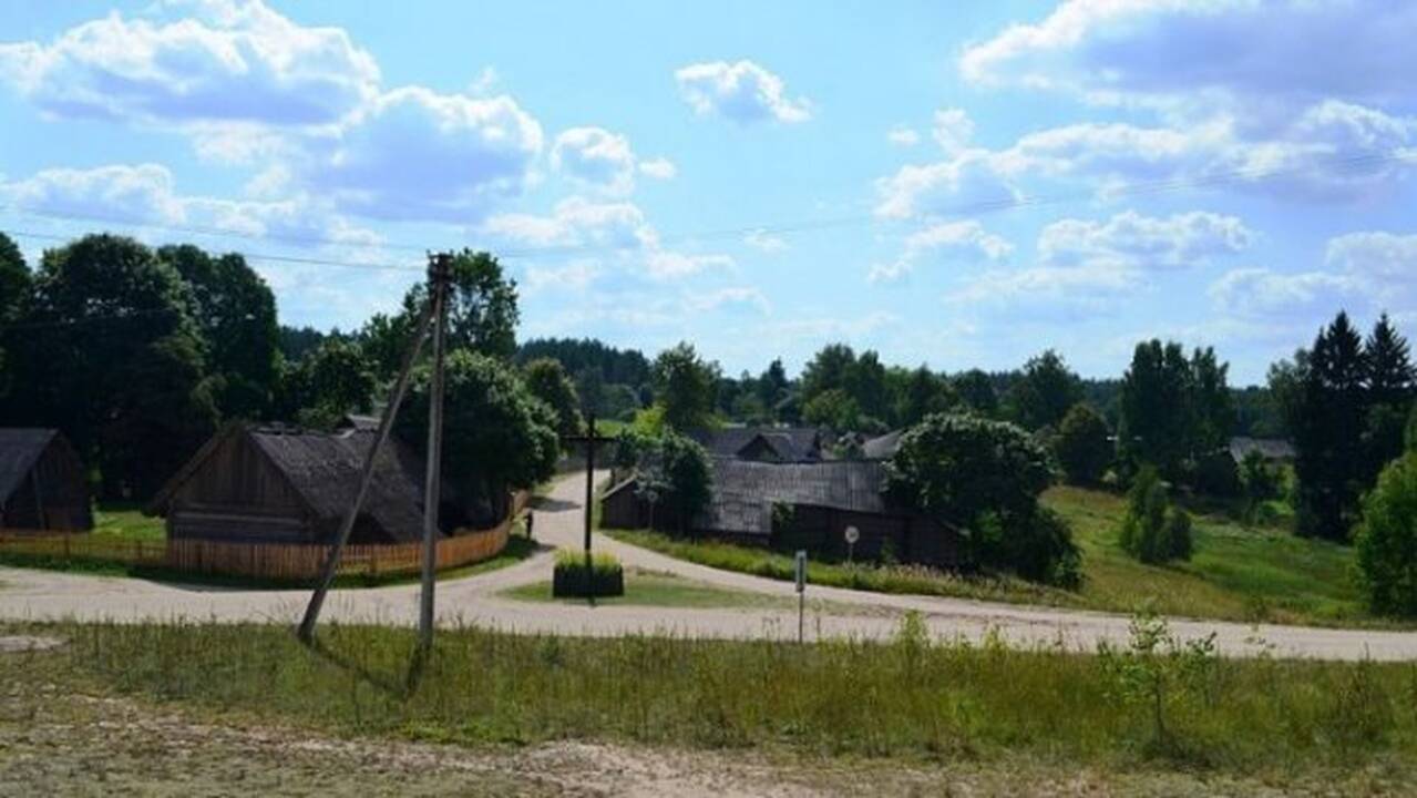 Etnografiniame Zervynų kaime bus keičiami stogai