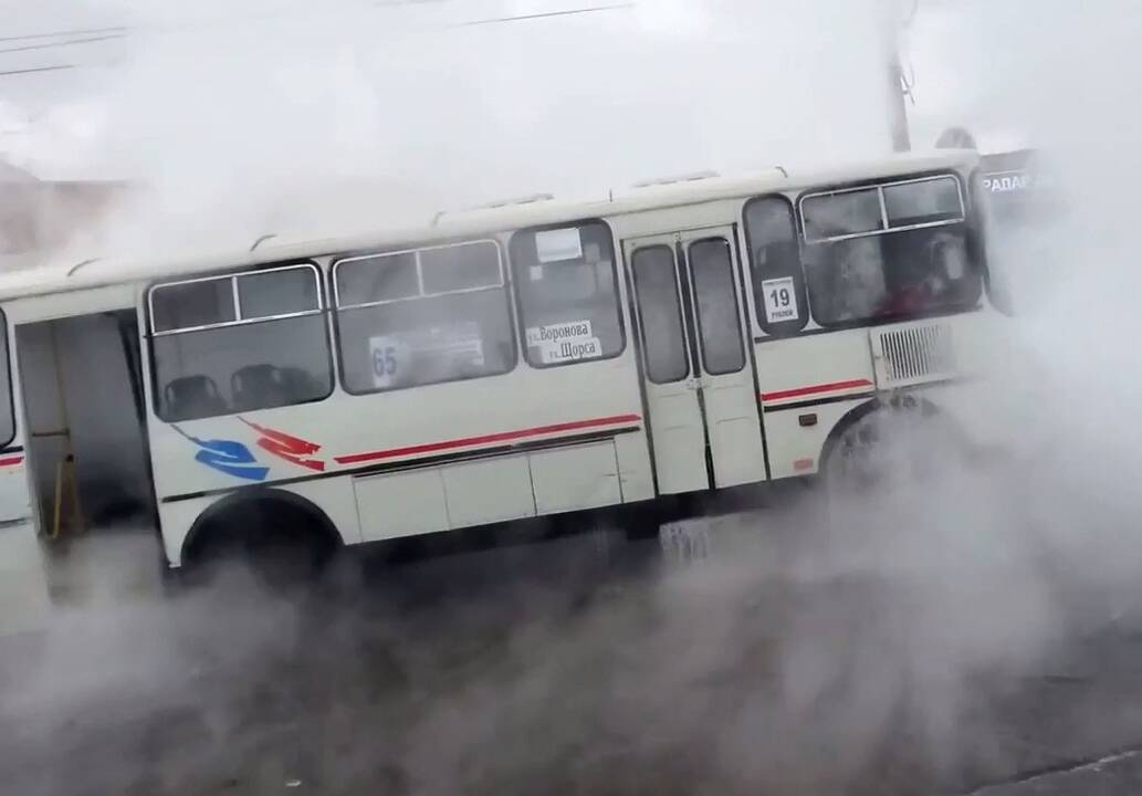 Krasnojarske karšto vandens geizeris pasiglemžė autobusą