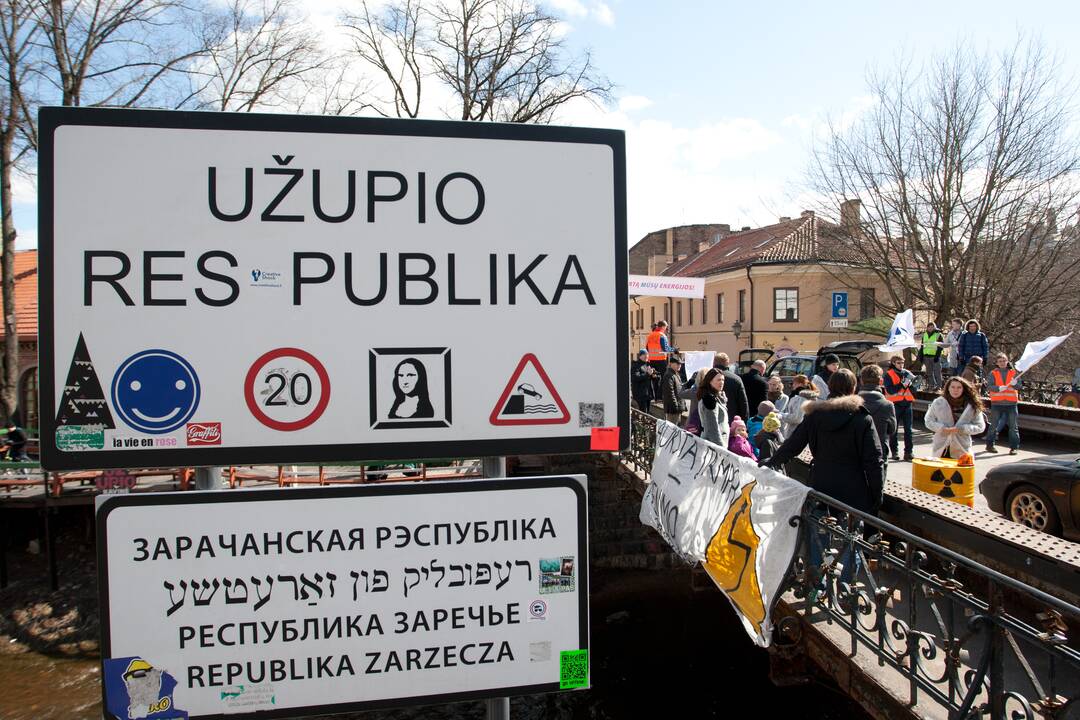 Griūvantį Užupio medinuką Vilniaus savivaldybė planuoja išnuomoti už simbolinį eurą