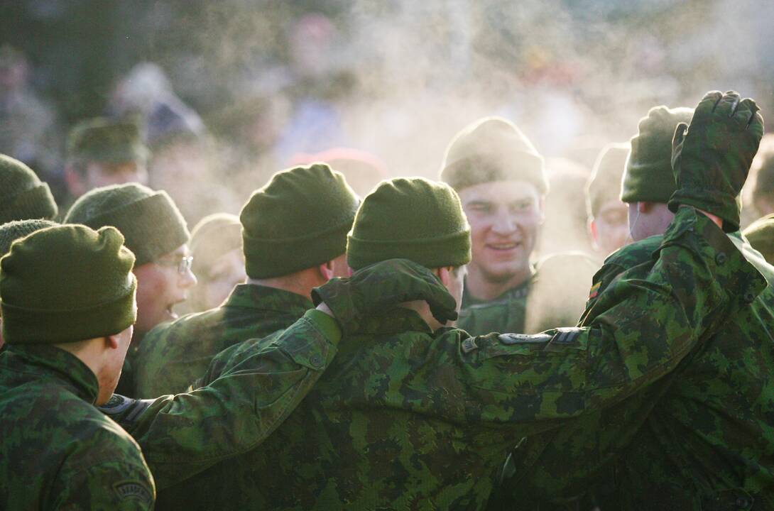 Kariuomenės atstovas: pirmuosius pranešimus šauktiniai gaus po savaitės