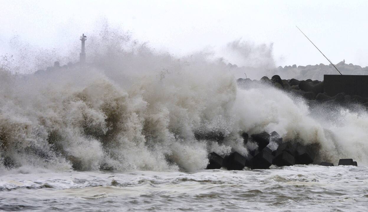 Taifūnas „Vongfong“ pasiekė Japoniją