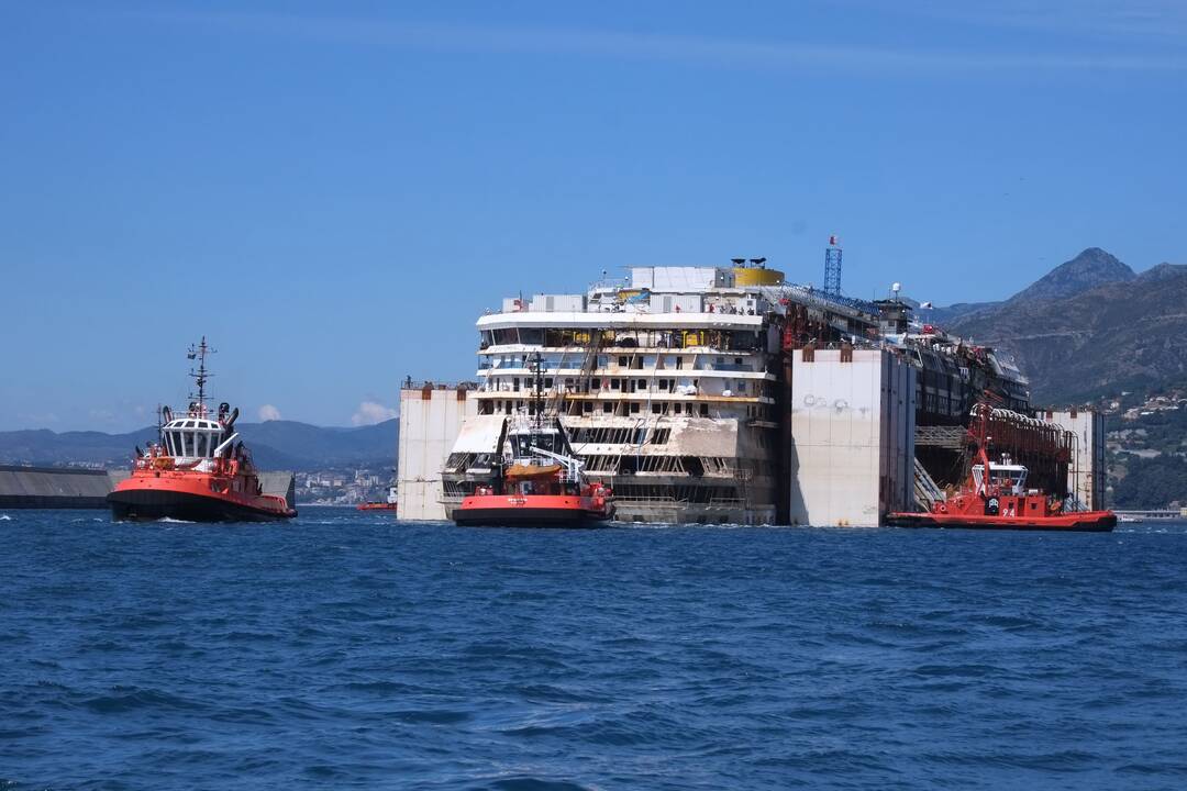 Supjaustyti ruošiamame laive „Costa Concordia“ – kaulų nuolaužos