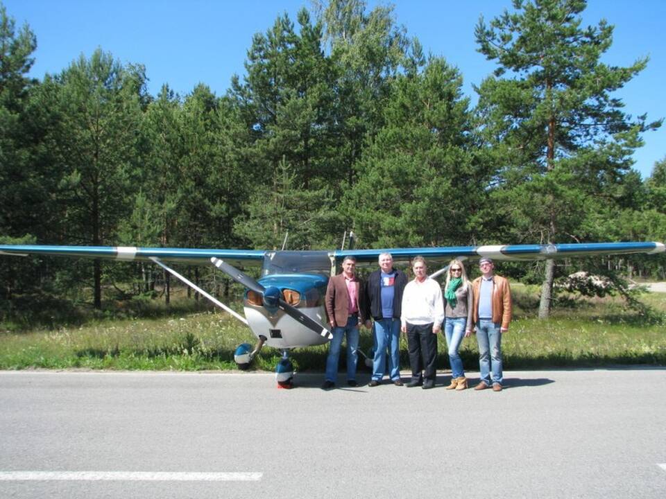 Po dvylikos metų Nidoje vėl nusileido orlaivis