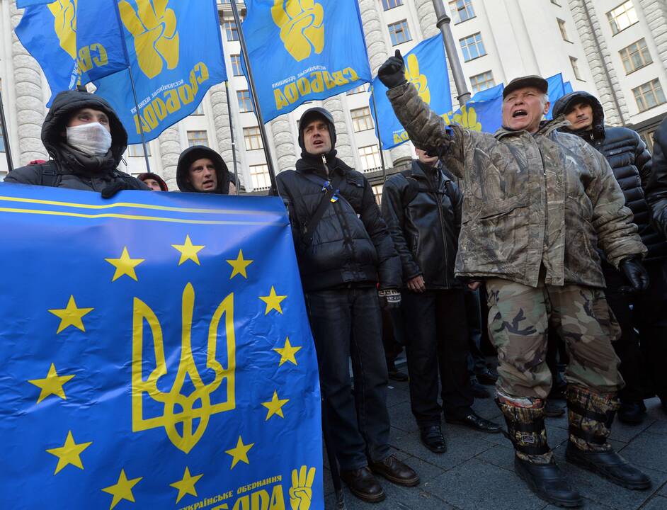 Ukrainos protestuotojai po susirėmimų su milicija paskelbė visuotinį streiką