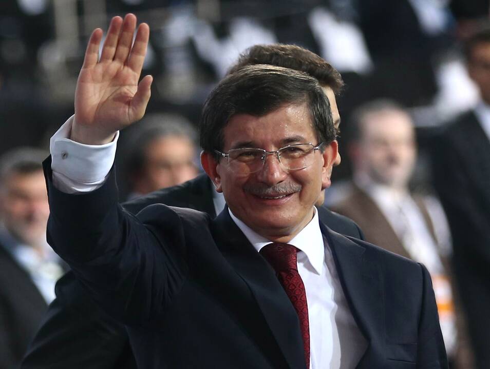 Turkijos valdančioji partija patvirtino A. Davutoglu naujuoju R. T. Erdogano įpėdiniu