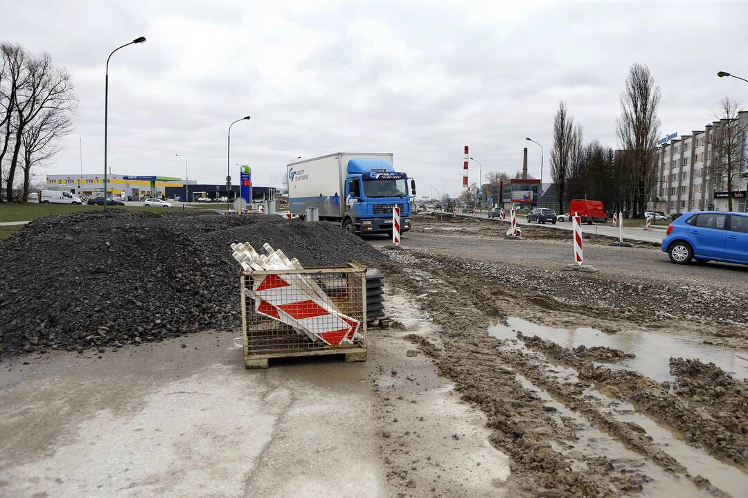 Ribojamas eismas Šilutės plente
