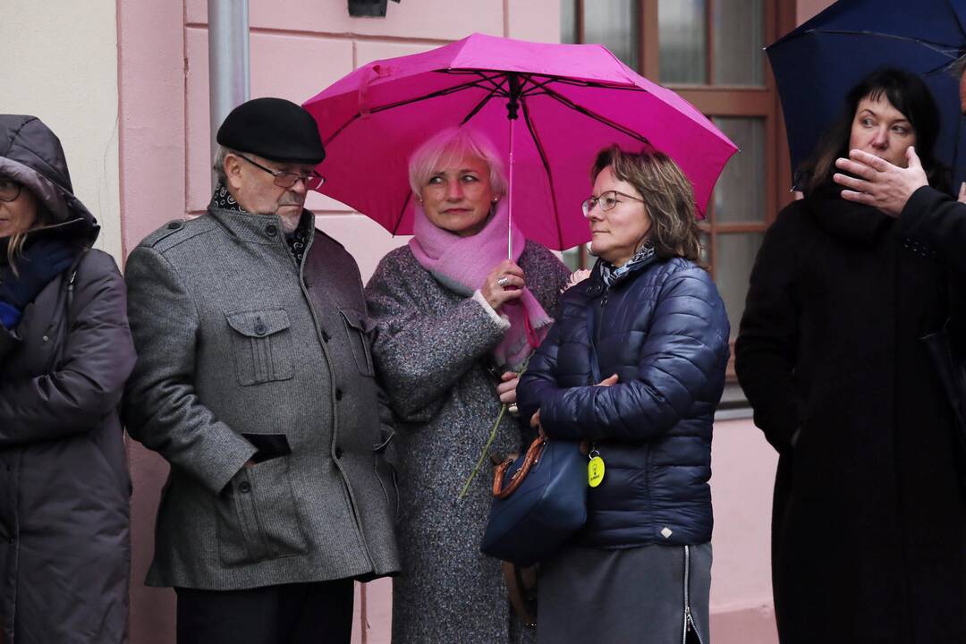 Atidengta atminimo lenta Rymantui Černiauskui