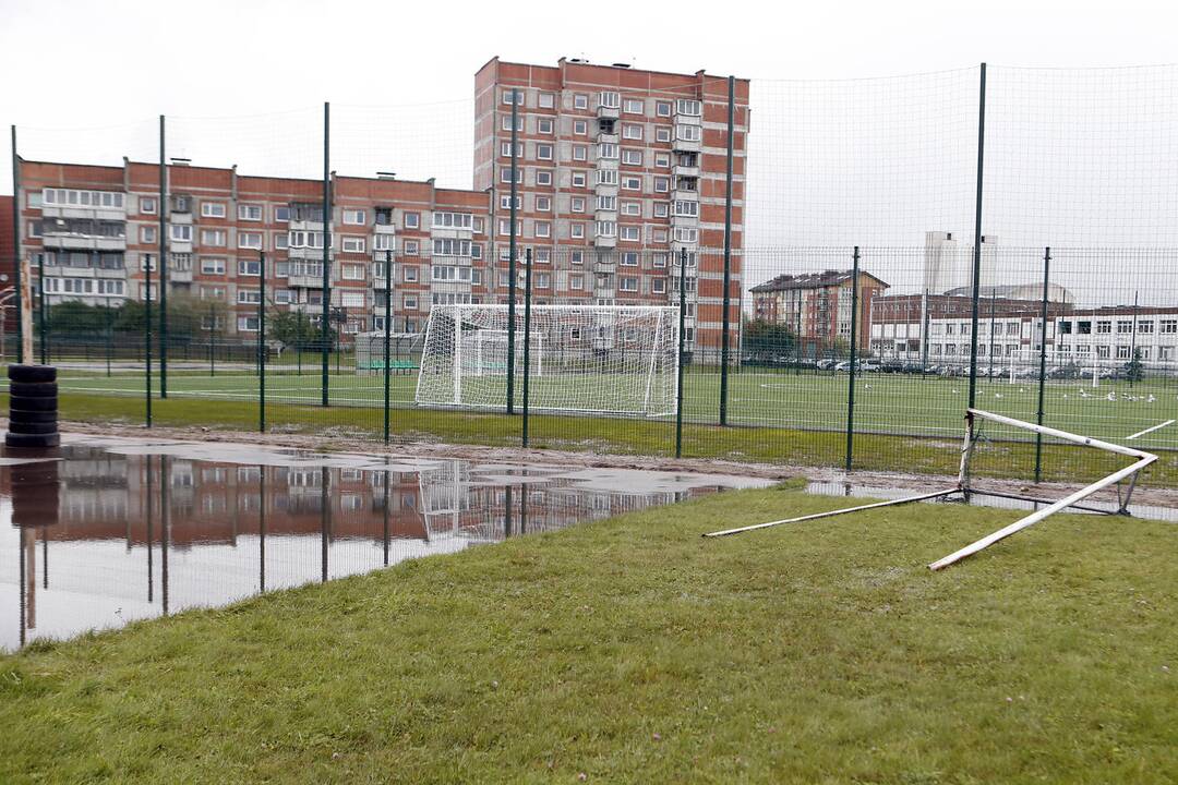 Du atnaujinti sporto aikštynai