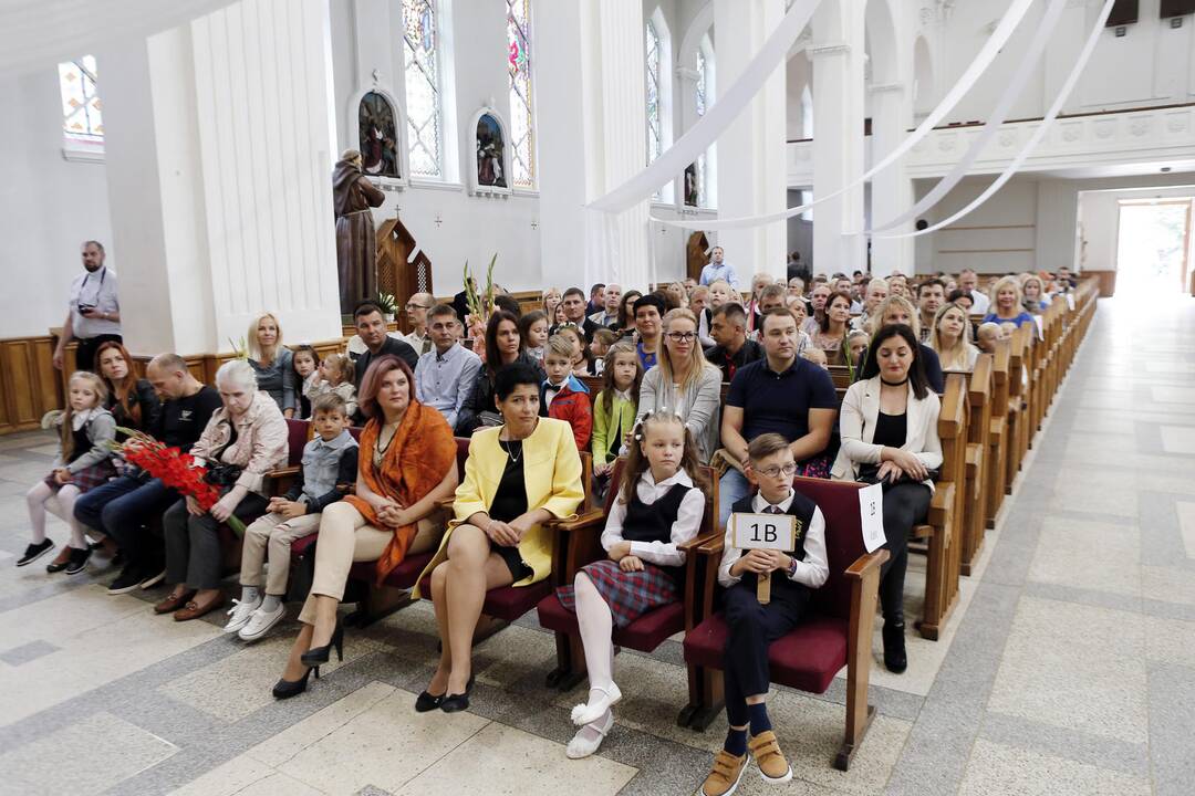 Pirmokams priminė apie saugų elgesį gatvėse