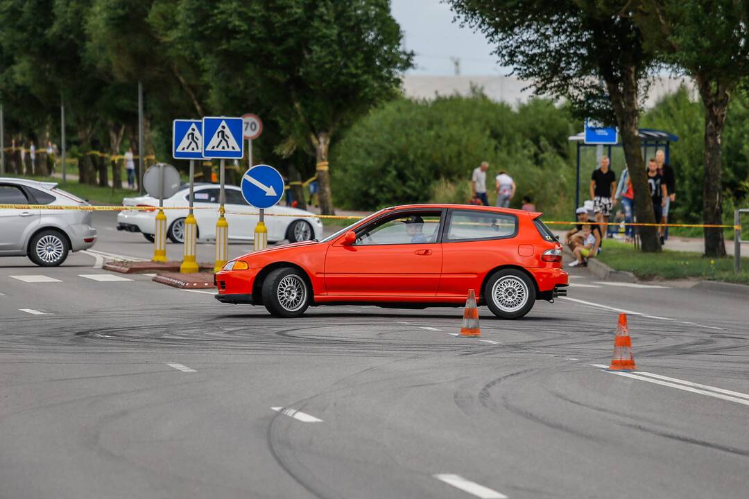 Automobilių slalomo varžybos Klaipėdoje