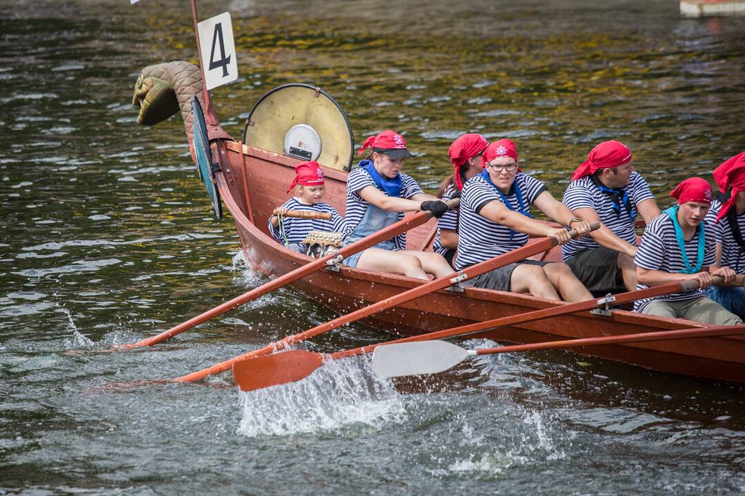 "Drakonų" laivų lenktynės 2018