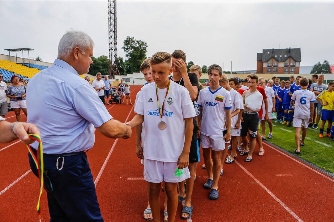 Futbolo turnyras Mero taurei laimėti