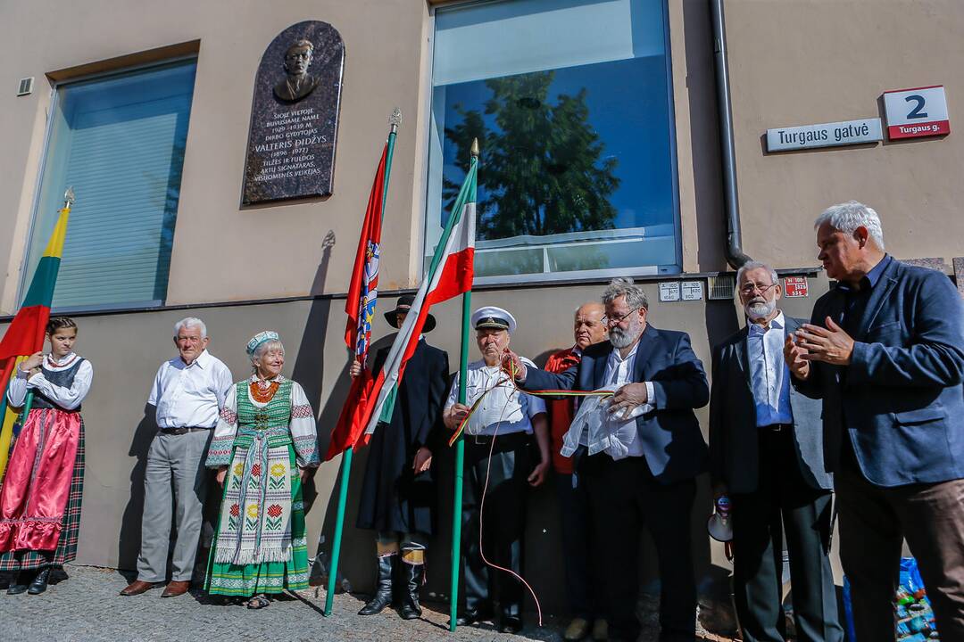 Atidengta atminimo lenta V. Didžiui