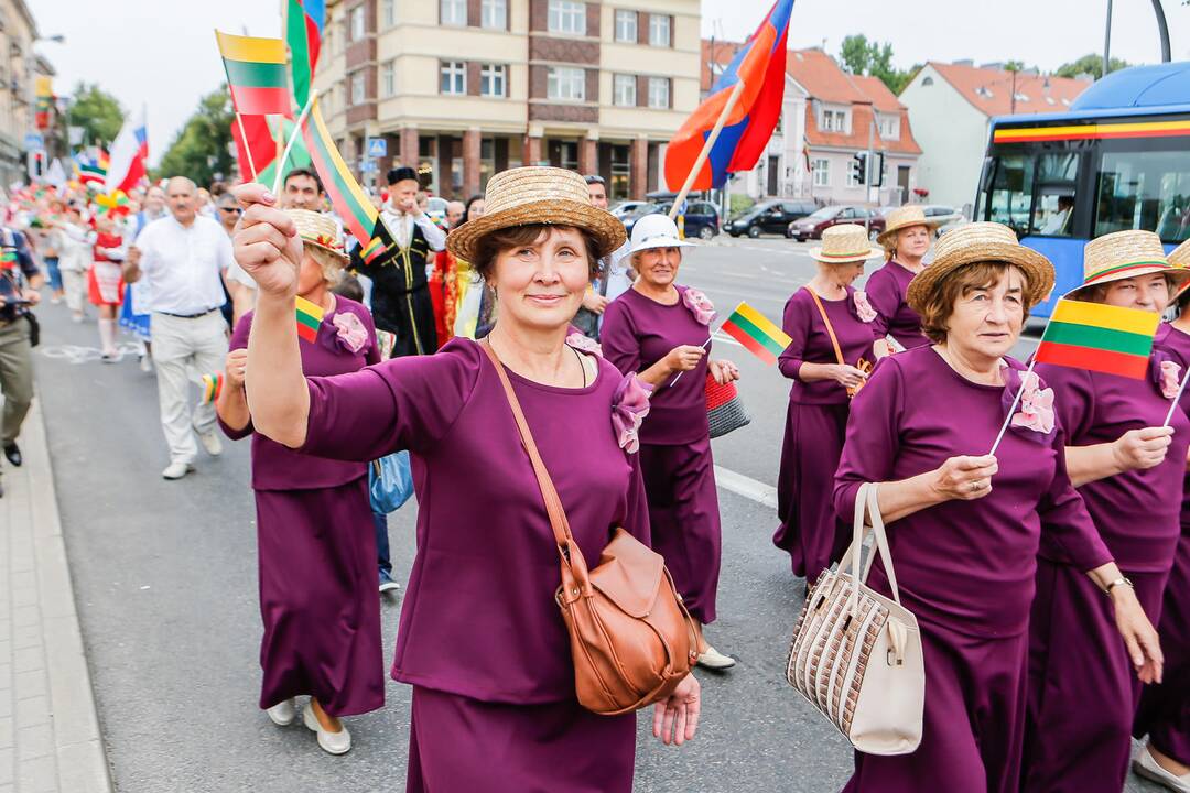 Klaipėda iškilmingai švenčia Valstybės dieną