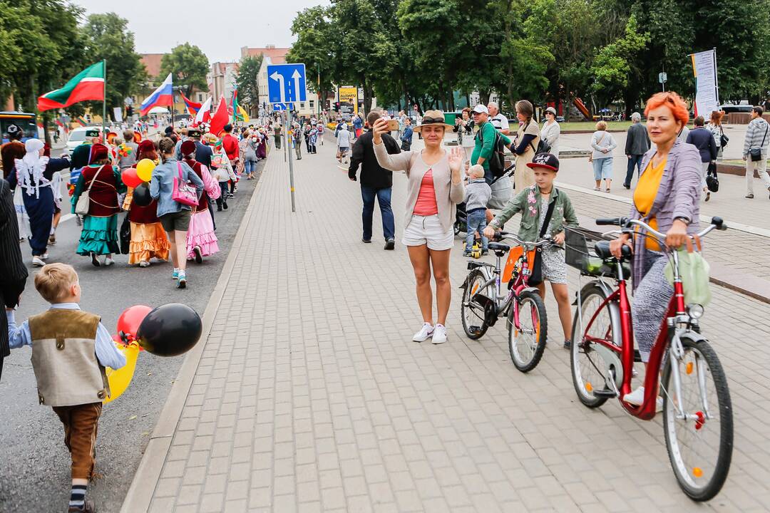 Klaipėda iškilmingai švenčia Valstybės dieną