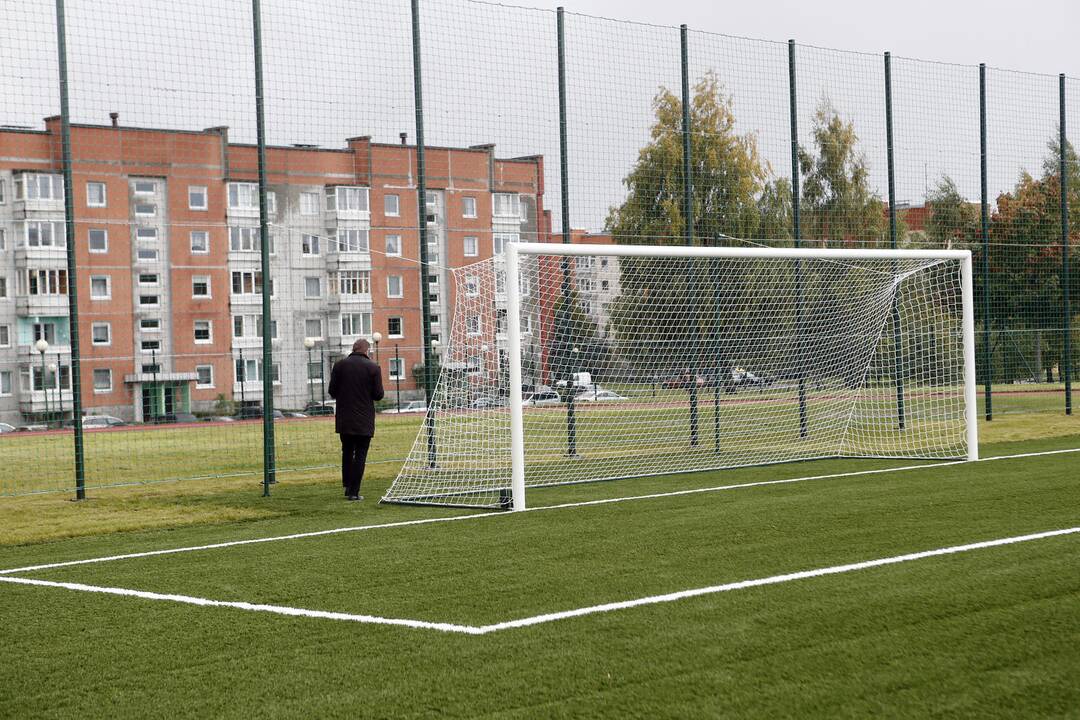 Du atnaujinti sporto aikštynai