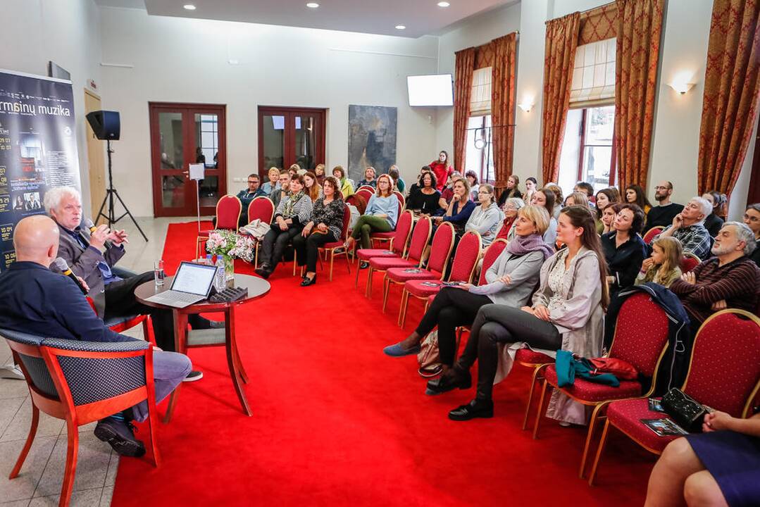 Susitikimas su režisieriumi ir kompozitoriumi H. Goebbelsu