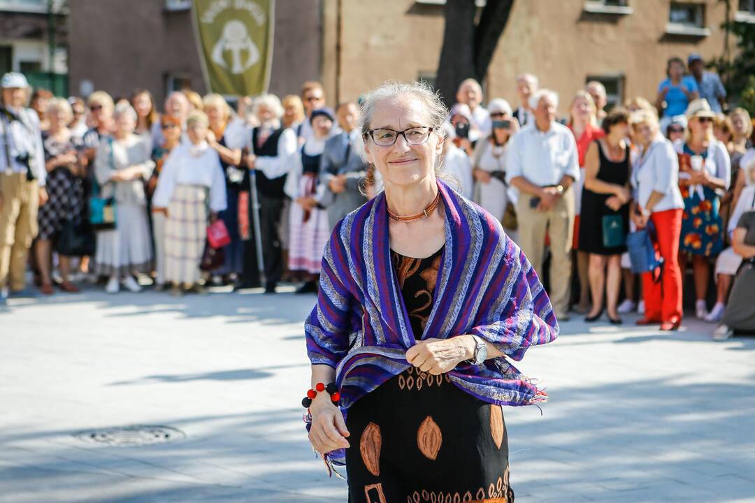 Atidengtas paminklas Vydūnui