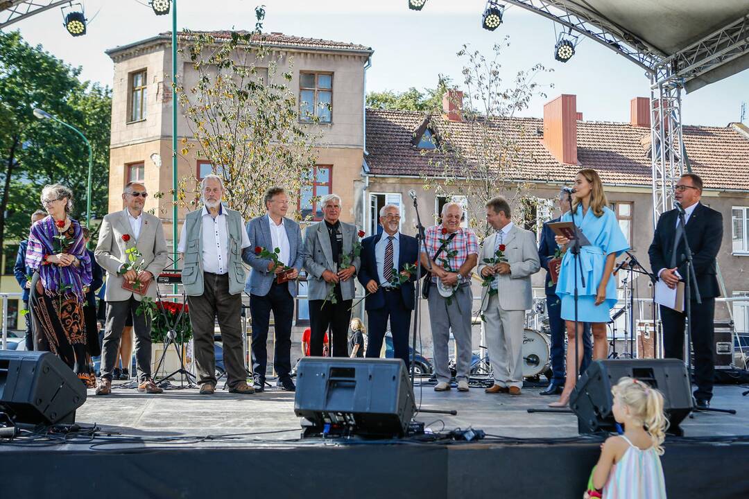 Atidengtas paminklas Vydūnui