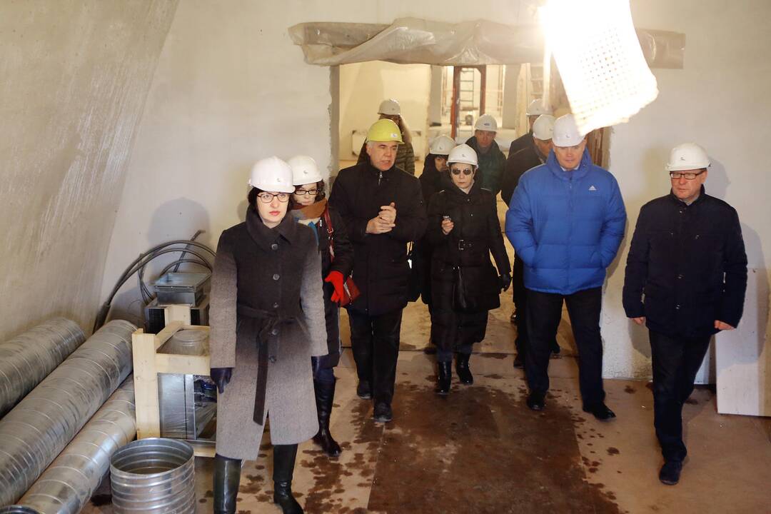 Pilies atstatymo išvažiuojamasis posėdis