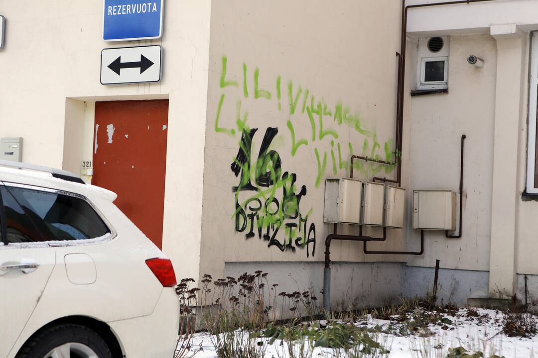 Graffiti Kretingos gatvėje