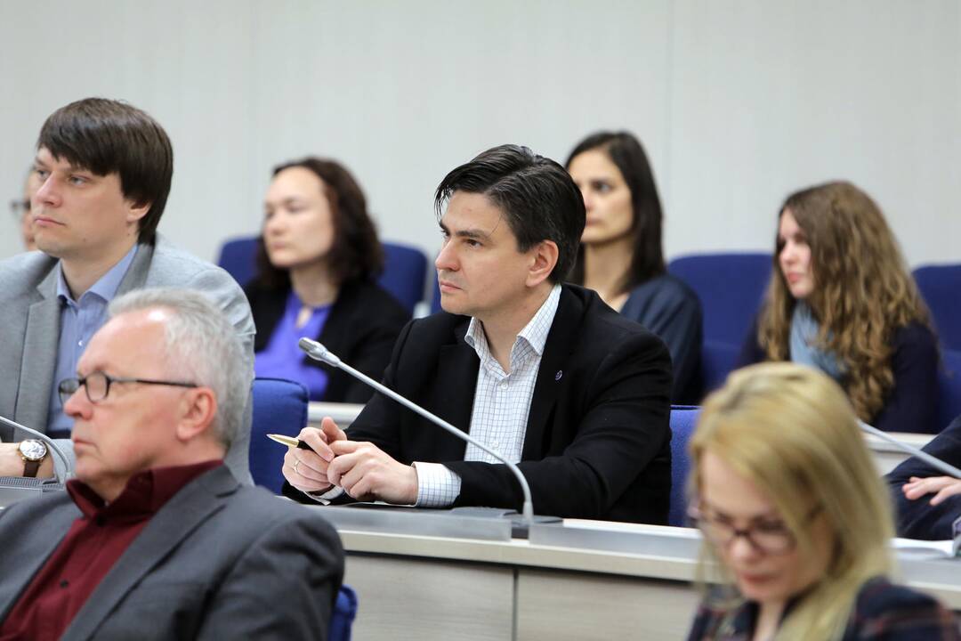 Pristatytas futbolo mokyklos projektas