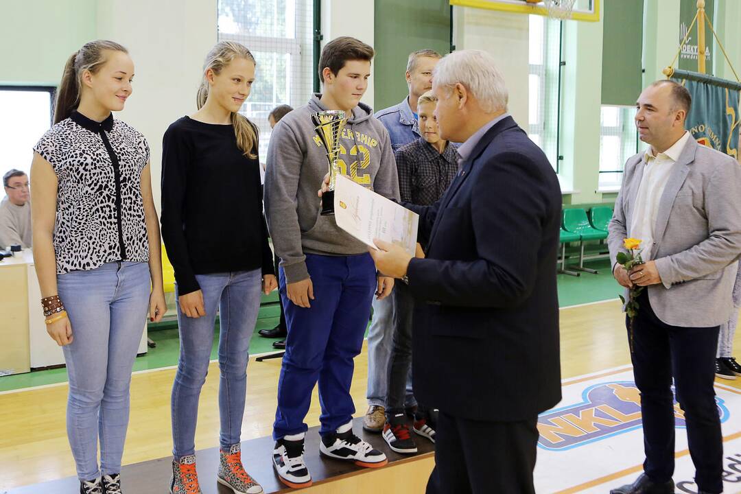 Mero taurės apdovanojimai