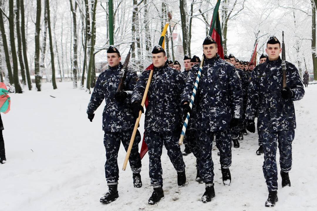 Žuvusiųjų pagerbimo ceremoniją prie paminklo 1923 m. sukilimo dalyviams