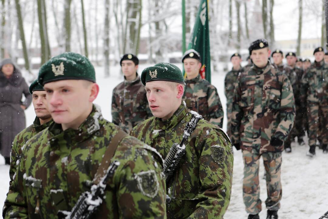 Žuvusiųjų pagerbimo ceremoniją prie paminklo 1923 m. sukilimo dalyviams