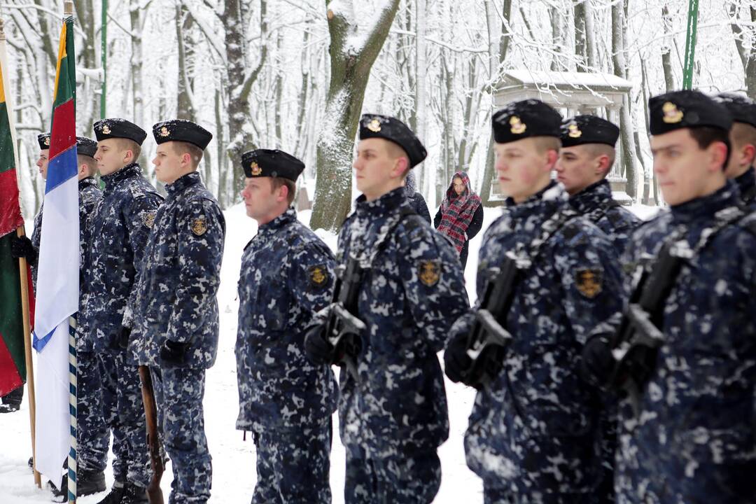 Žuvusiųjų pagerbimo ceremoniją prie paminklo 1923 m. sukilimo dalyviams