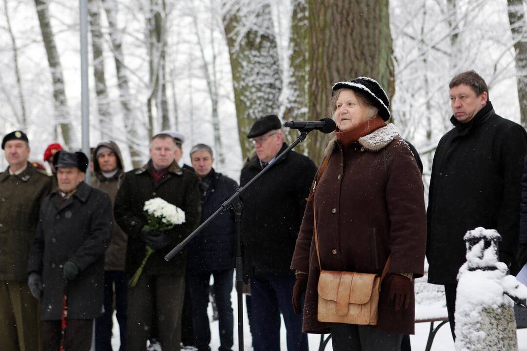 Žuvusiųjų pagerbimo ceremoniją prie paminklo 1923 m. sukilimo dalyviams