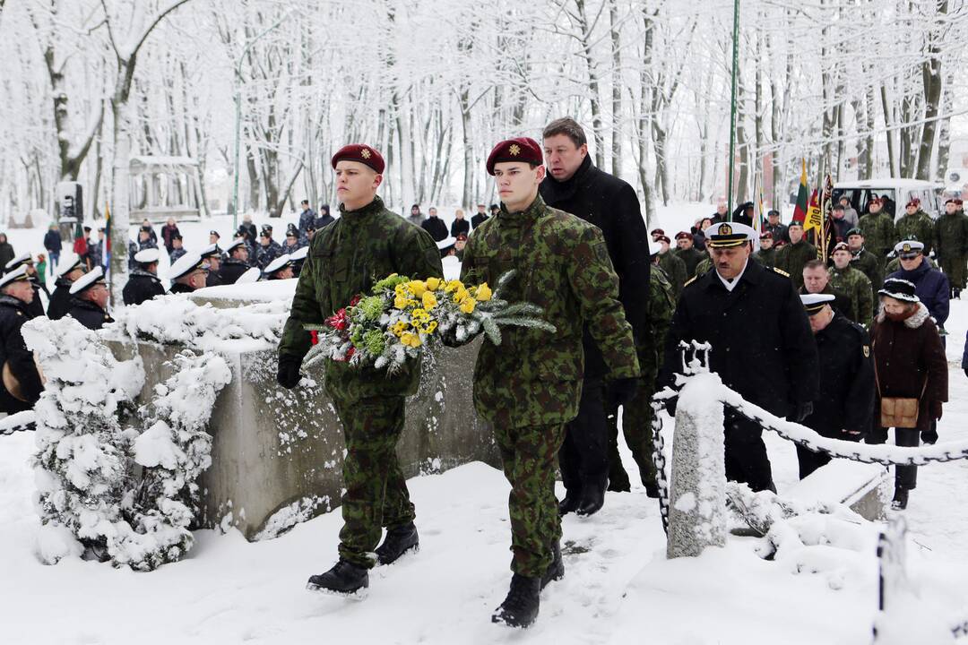 Žuvusiųjų pagerbimo ceremoniją prie paminklo 1923 m. sukilimo dalyviams