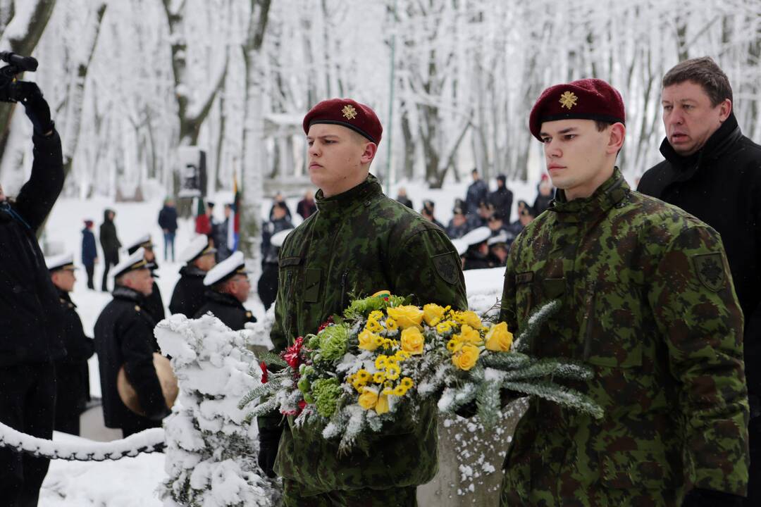Žuvusiųjų pagerbimo ceremoniją prie paminklo 1923 m. sukilimo dalyviams