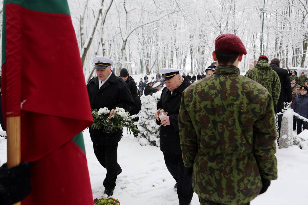 Žuvusiųjų pagerbimo ceremoniją prie paminklo 1923 m. sukilimo dalyviams