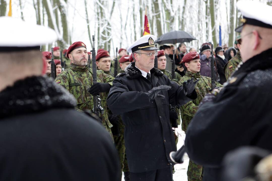 Žuvusiųjų pagerbimo ceremoniją prie paminklo 1923 m. sukilimo dalyviams