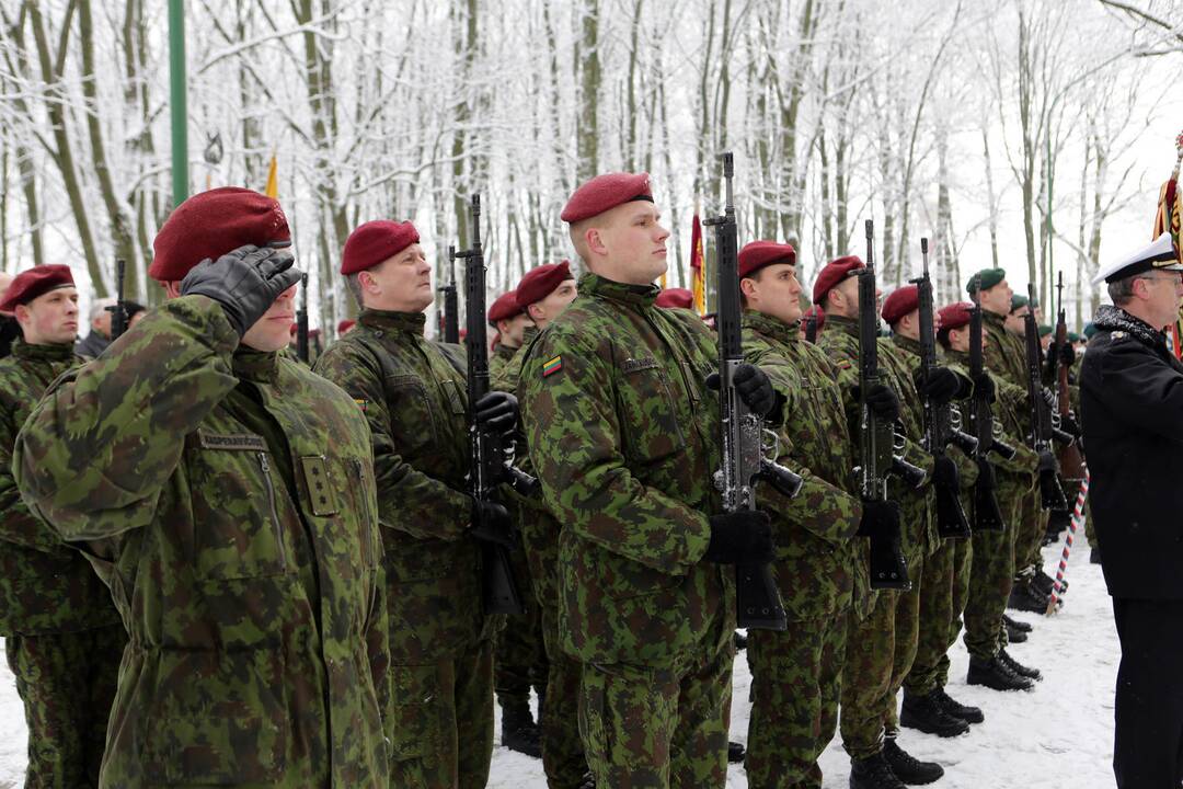 Žuvusiųjų pagerbimo ceremoniją prie paminklo 1923 m. sukilimo dalyviams