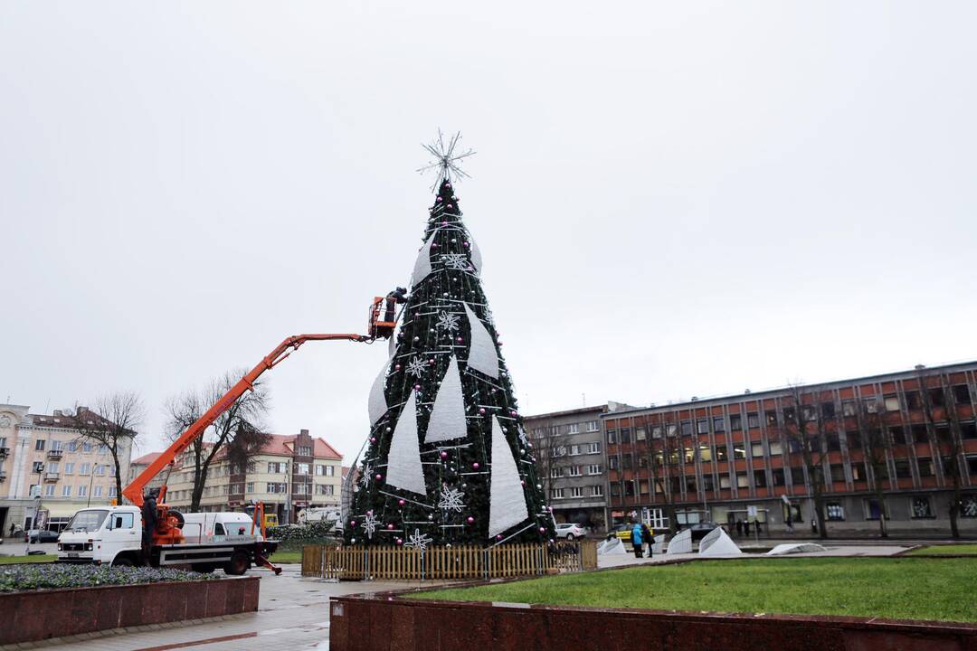 Ryškėja šventiniai akcentai