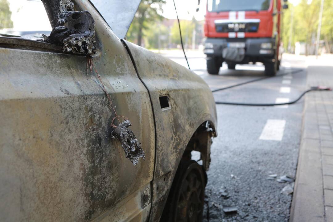 Herkaus Manto gatvėje degė automobilis