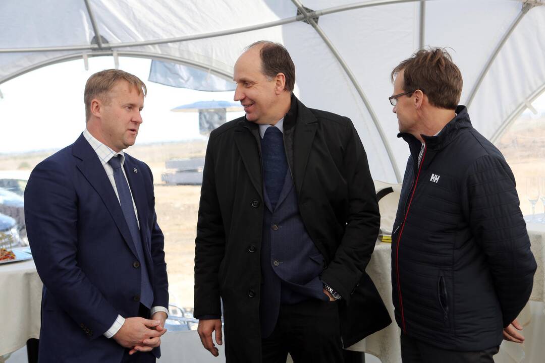 "Silberauto" naujo salono statybų pradžia