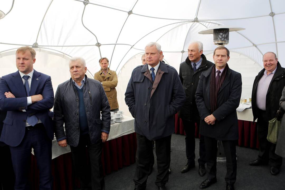"Silberauto" naujo salono statybų pradžia