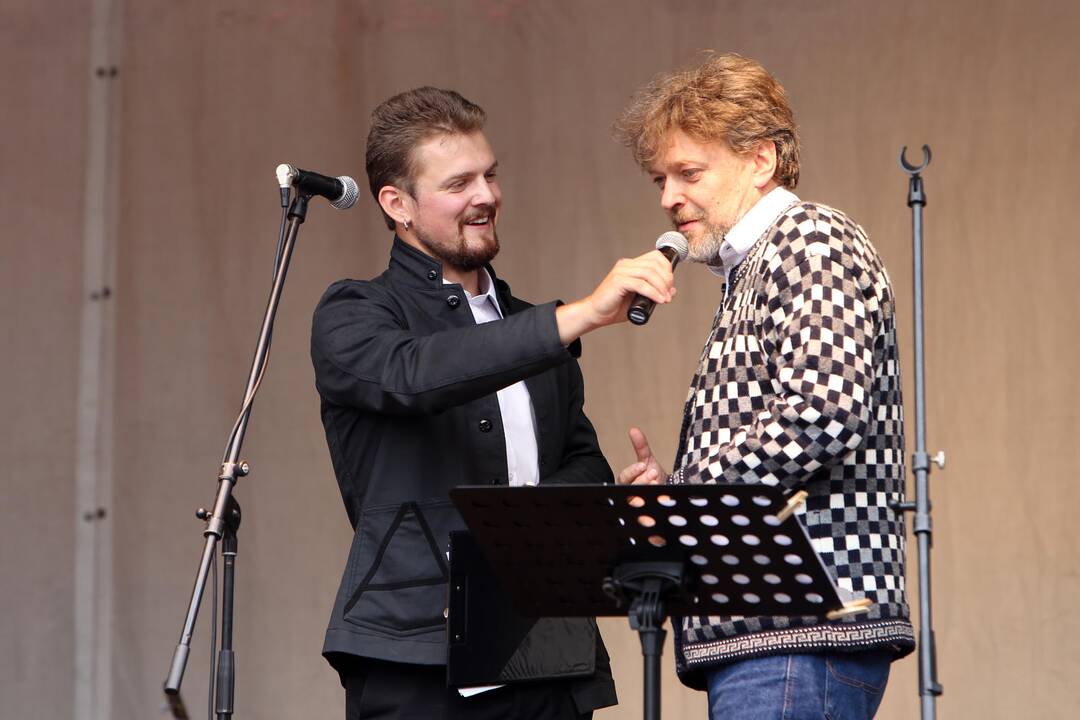 Dainos ir poezijos spektaklių šventė